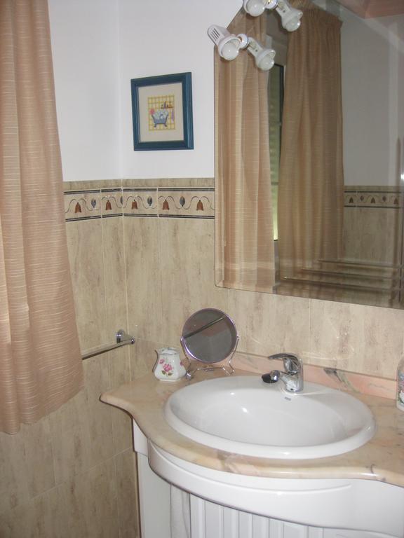 Villa Remedios Cuevas del Becerro Zimmer foto